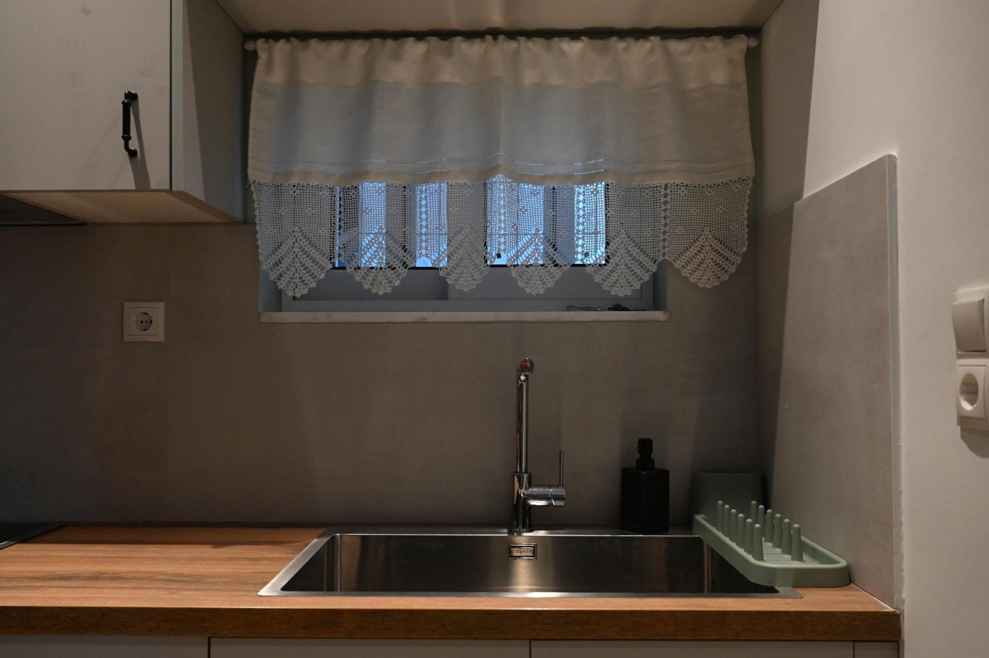 Evita'S Guesthouse Agia Marina Mikrolimanou Dış mekan fotoğraf